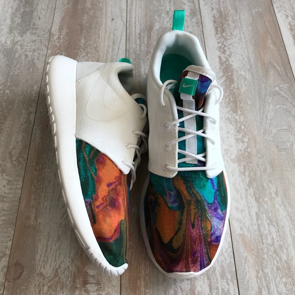 NWT Nike Roshe One Print - Picture 5 of 8
